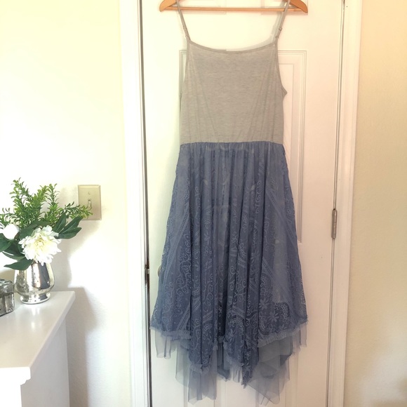 Periwinkle lace slip dress - Picture 5 of 5